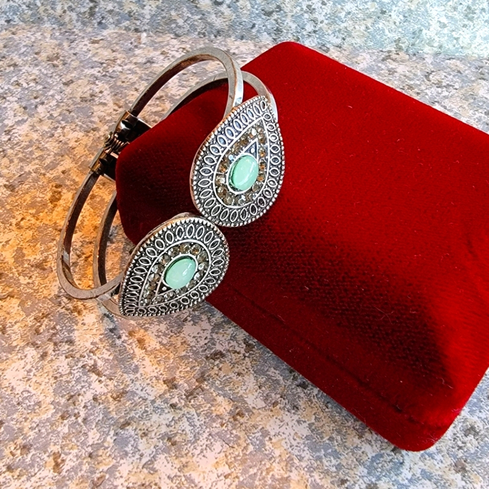 Aztec Bracelet - Picture 2 of 2